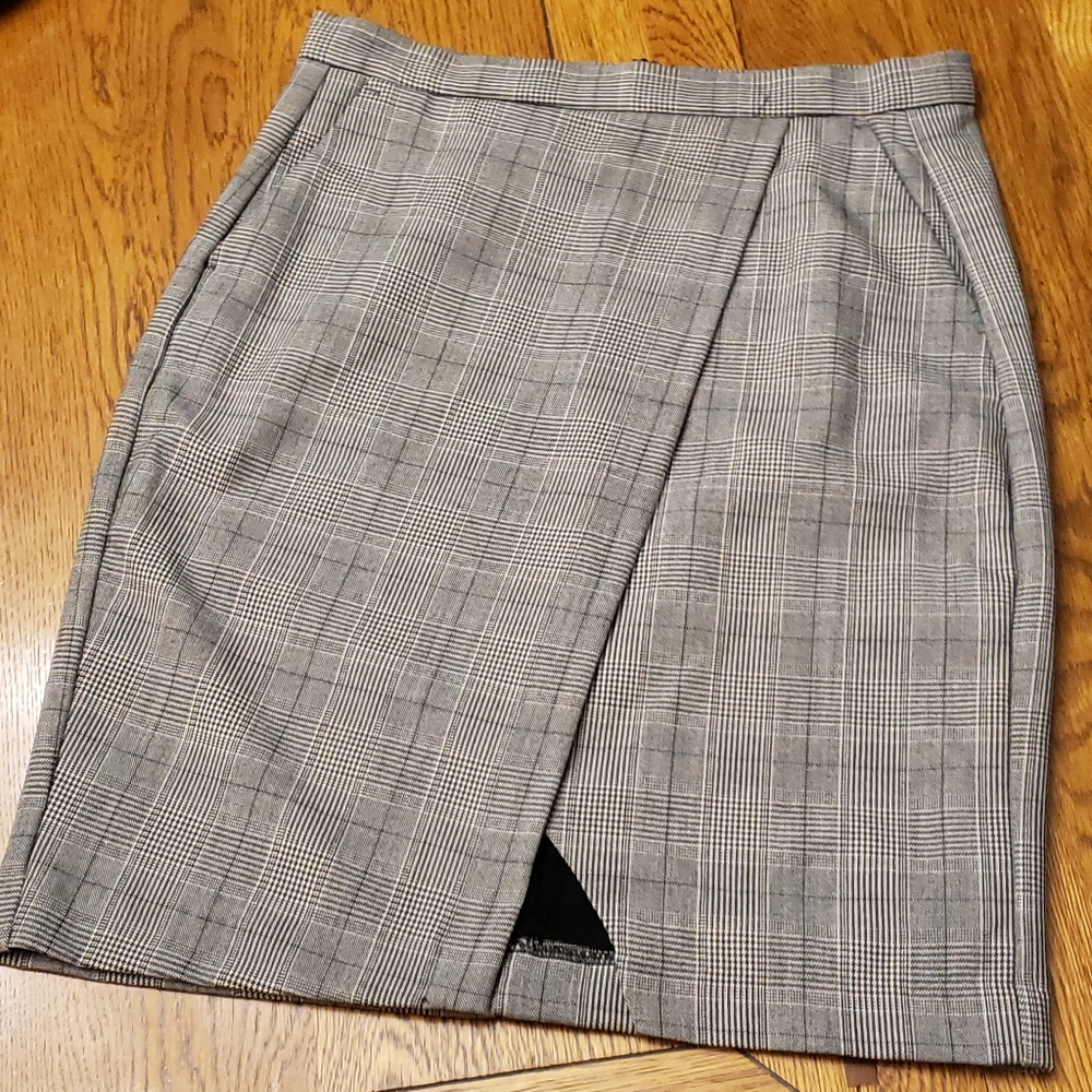 Banana Republic Black and White Glen Check Plaid Faux Wrap Pencil Skirt Size 0P